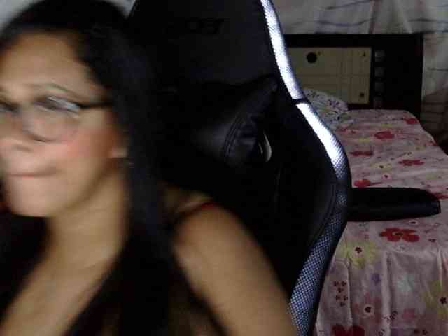 Letty33 webcam