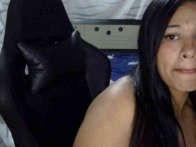 Letty33 webcam