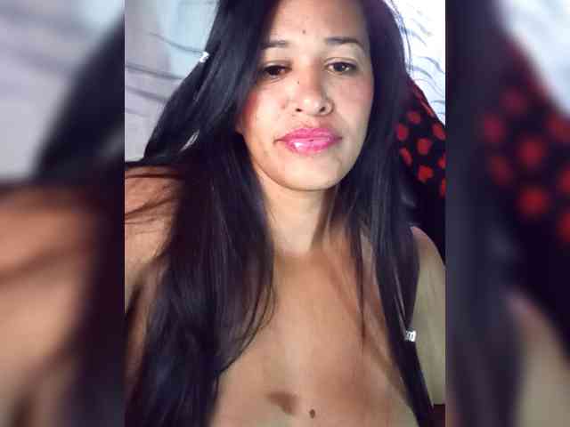Letty33 webcam