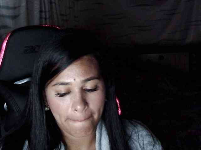 Letty33 webcam