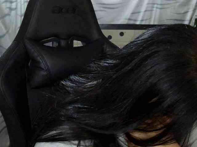 Letty33 webcam