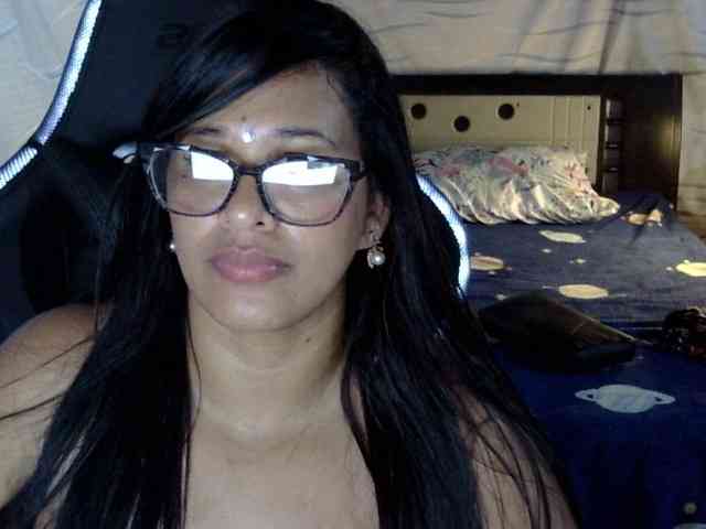 Letty33 webcam