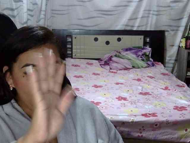 Letty33 webcam