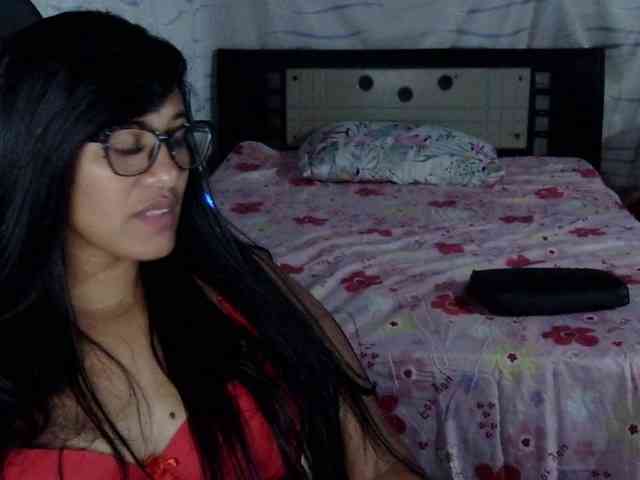 Letty33 webcam