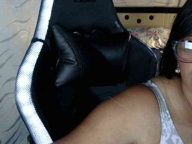 Letty33 webcam