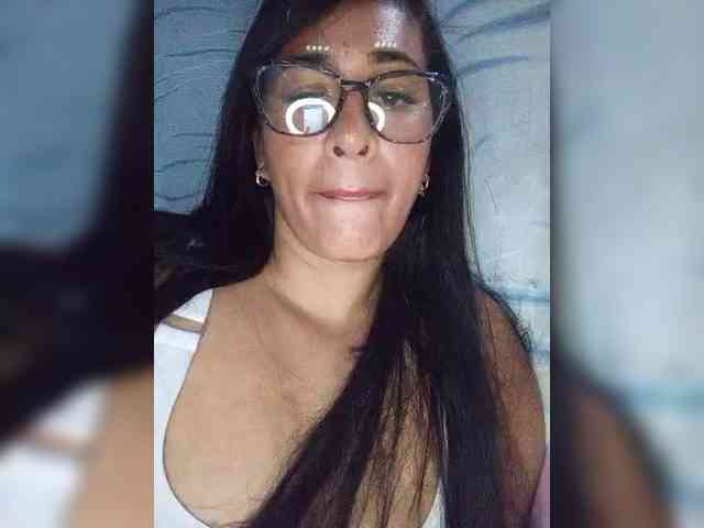 Letty33 webcam