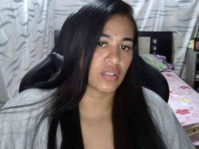 Letty33 webcam