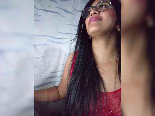 Letty33 webcam