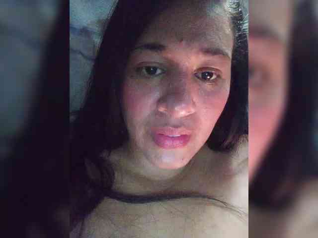 Letty33 webcam