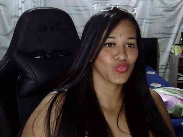 Letty33 webcam