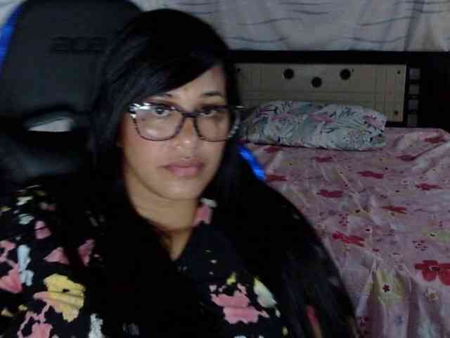 Letty33 webcam