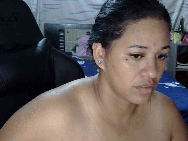 Letty33 webcam