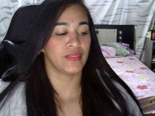 Letty33 webcam