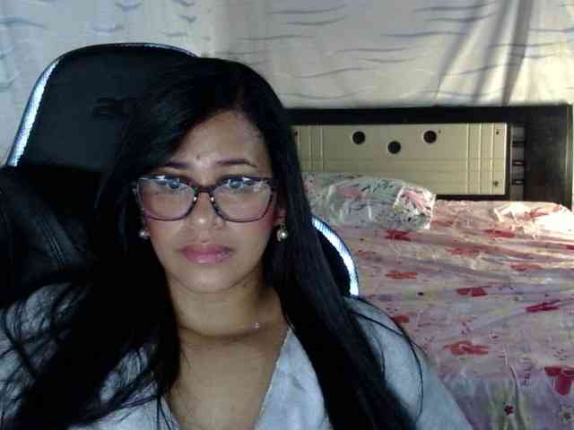 Letty33 webcam