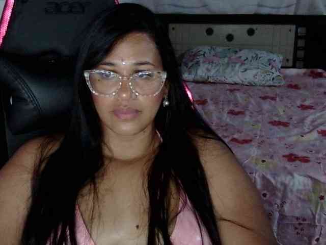 Letty33 webcam