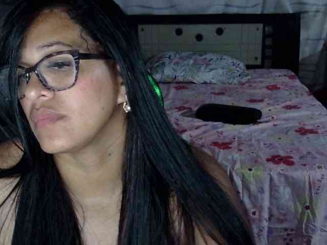 Letty33 webcam