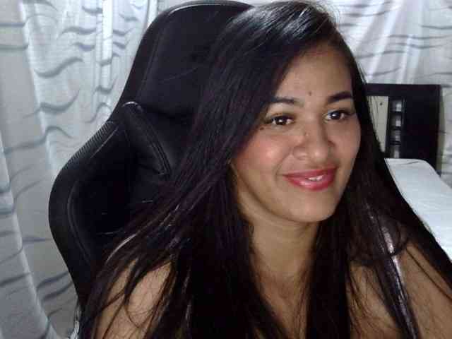 Letty33 webcam