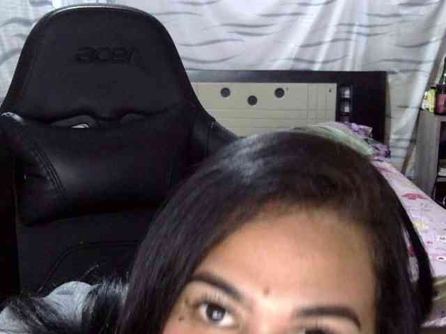 Letty33 webcam