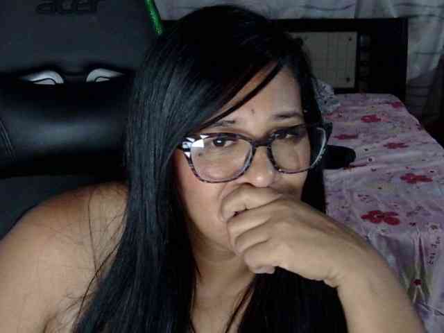 Letty33 webcam