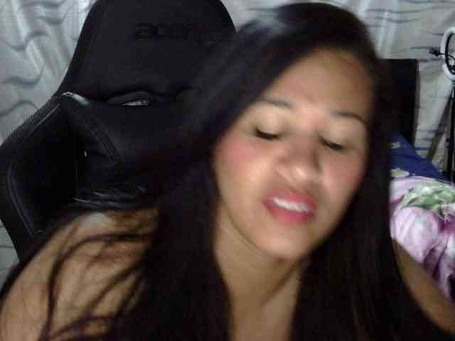 Letty33 webcam