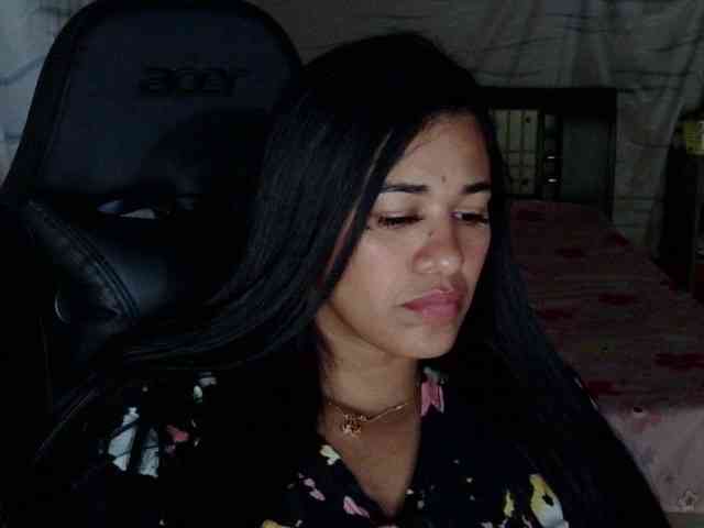 Letty33 webcam
