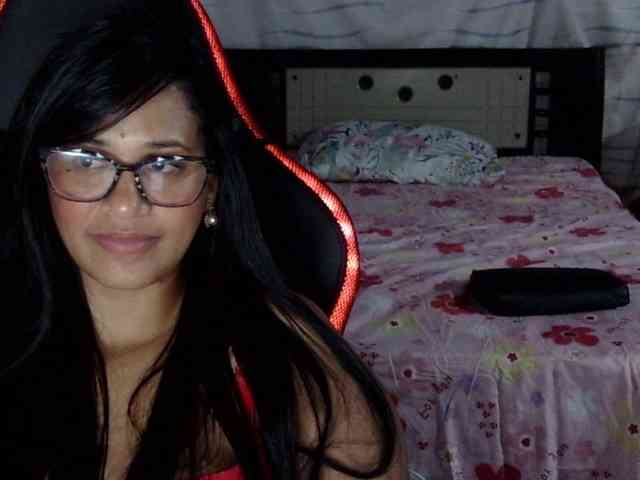 Letty33 webcam