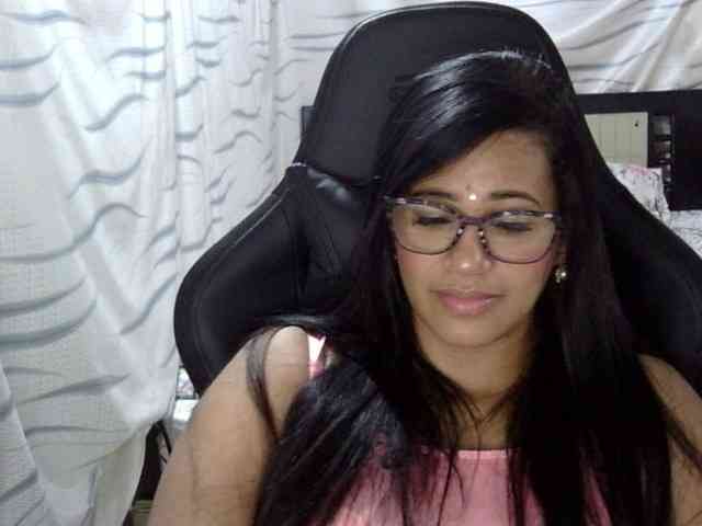 Letty33 webcam
