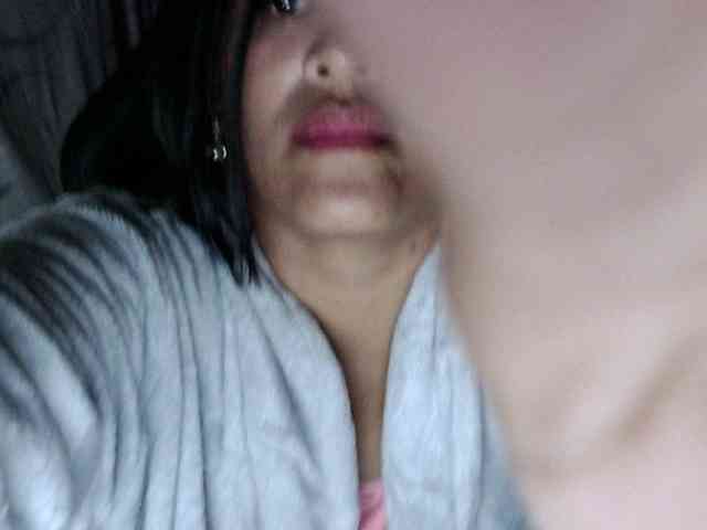 Letty33 webcam