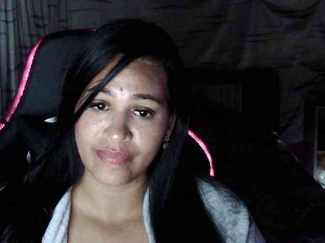Letty33 webcam