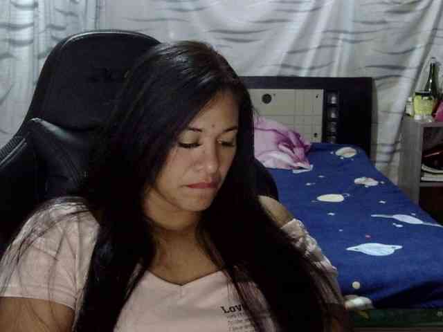 Letty33 webcam