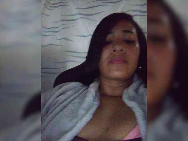 Letty33 webcam