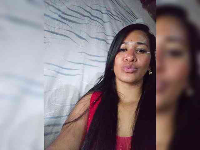 Letty33 webcam