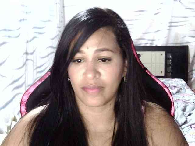 Letty33 webcam