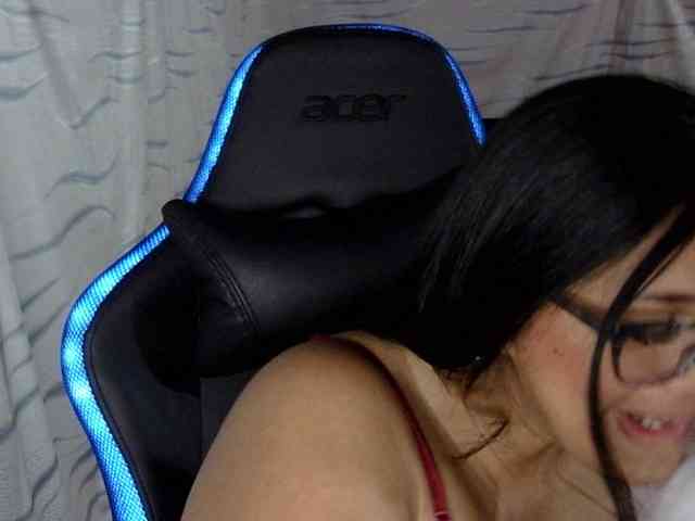 Letty33 webcam