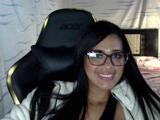 Letty33 webcam