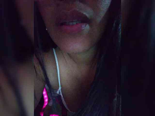 Letty33 webcam