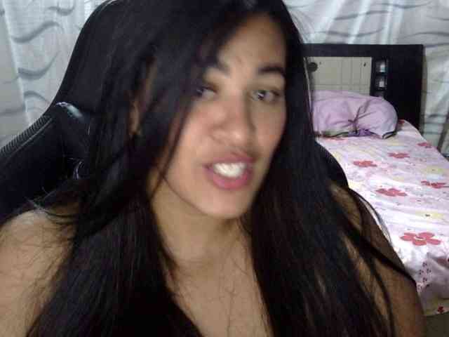 Letty33 webcam