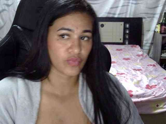 Letty33 webcam