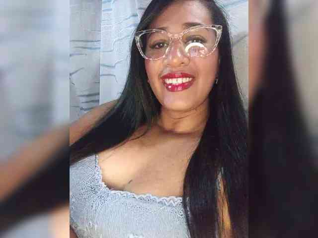 Letty33 webcam