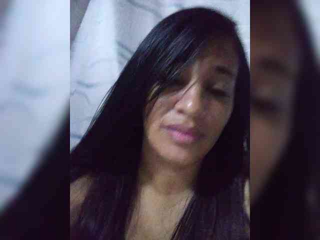 Letty33 webcam