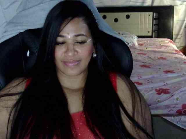 Letty33 webcam