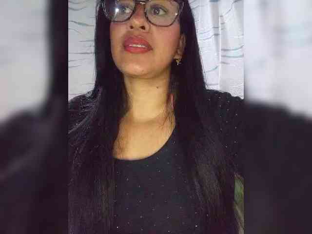 Letty33 webcam