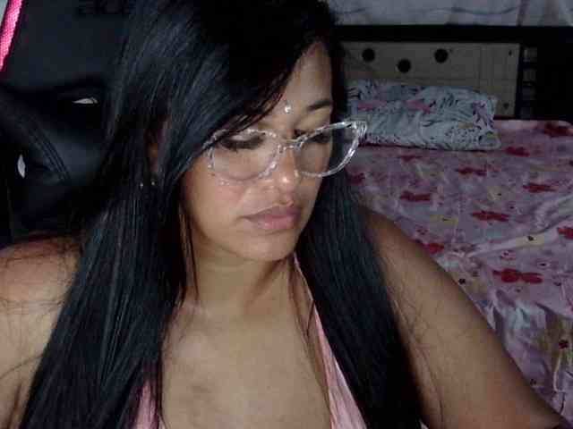 Letty33 webcam