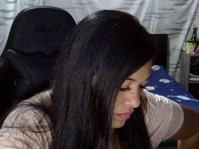 Letty33 webcam