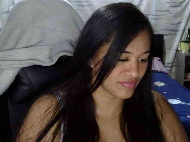 Letty33 webcam