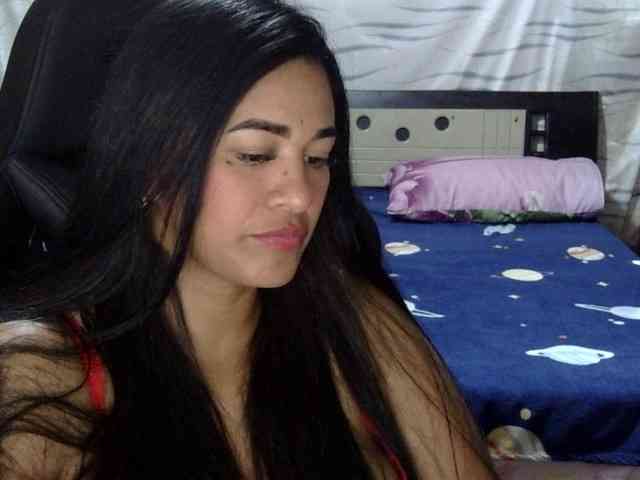 Letty33 webcam
