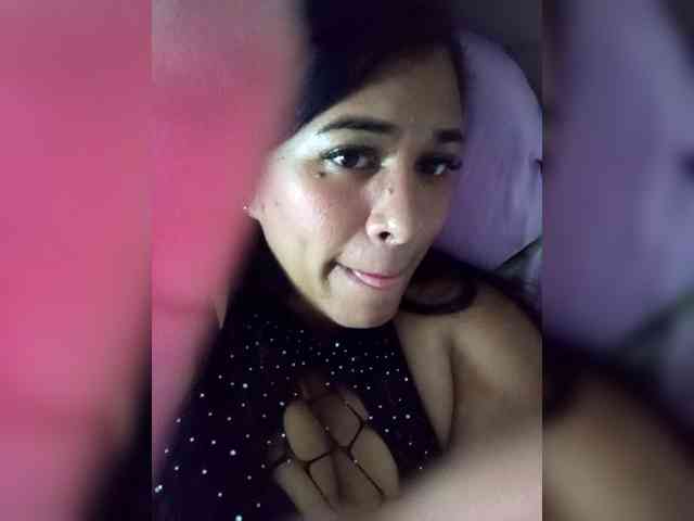 Letty33 webcam