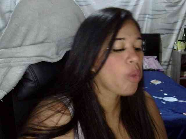 Letty33 webcam