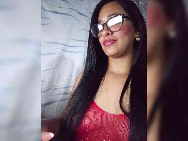 Letty33 webcam
