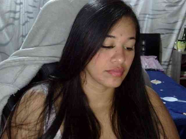 Letty33 webcam